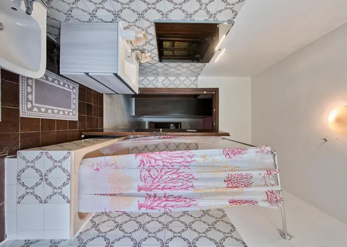 Arish Downtown Venice *