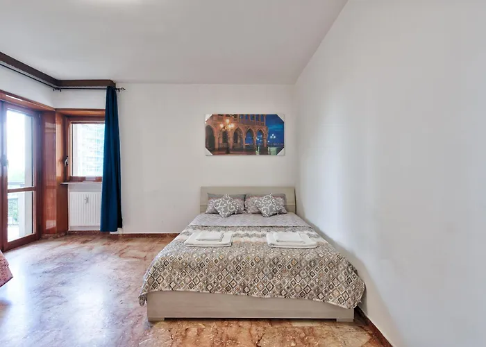 Arish Downtown Venice * Μαργκέρα